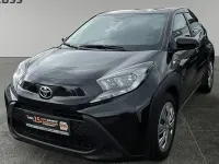 Gebraucht Toyota Aygo X Play 72 PS (52 kW) 2023 Mysticschwarz mica metallic SUV