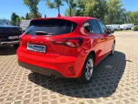 Gebraucht Ford Focus Cool & Connect 101 PS (74 kW) 2022 Rot Limousine