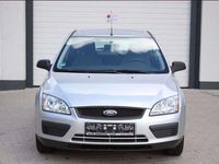 Gebraucht Ford Focus Trend 101 PS (74 kW) 2006 Silber Limousine