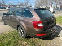 Gebraucht Skoda Octavia 150 PS (110 kW) 2015 Braun Kleinwagen