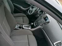 Second-hand Opel Astra 165 CP (121 kW) 2013 Negru Break
