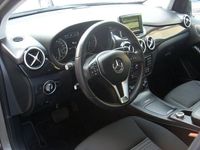 Gebraucht Mercedes B180 122 PS (89 kW) 2012 Grau Kleinwagen