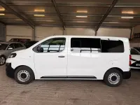 Gebraucht Opel Vivaro 120 PS (88 kW) 2021 Weiß Van / Kleinbus
