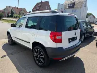 Gebraucht Skoda Yeti Ambition 105 PS (77 kW) 2013 Weiß SUV