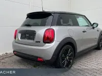 Gebraucht Mini Cooper SE 135 kW (184 PS) 2023 Silber Kleinwagen