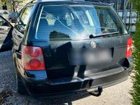 Second-hand VW Passat 150 CP (110 kW) 2004 Negru Break