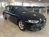Gebraucht Audi A4 Basis 136 PS (100 kW) 2022 Schwarz Kombi