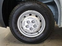 Gebraucht Opel Movano 140 PS (102 kW) 2024 Cassablanca weiß Van