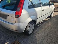 Gebraucht Ford Fiesta 69 PS (50 kW) 2003 Silber Kleinwagen