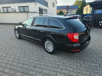 Gebraucht Skoda Superb Elegance 140 PS (102 kW) 2011 Schwarz Kombi