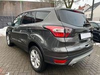 Gebraucht Ford Kuga Titanium 182 PS (133 kW) 2017 Grau SUV