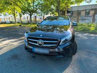 Gebraucht Mercedes GLA220 176 PS (129 kW) 2015 Violet SUV