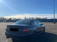 Używany Audi A4 110 KM (80 kW) 1996 Niebieski Sedan/Limuzyna