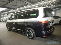 Neu VW Multivan 150 PS (110 kW) 2026 Candyweiß / starlight blue metallic Van / Kleinbus
