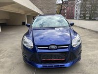 Gebraucht Ford Focus Individual 150 PS (110 kW) 2014 Blau Limousine