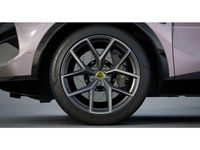 Neu Lotus Eletre 450 kW (612 PS) 2026 Blossom grey SUV