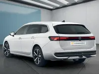 Gebraucht VW Passat 150 PS (110 kW) 2024 Weiß Kombi