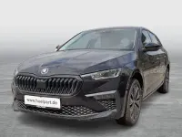 Gebraucht Skoda Scala Tour 150 PS (110 kW) 2025 Schwarzmagic perleffekt Kleinwagen