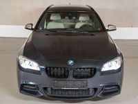 Gebraucht BMW 550 381 PS (280 kW) 2017 Carbonschwarz Kombi