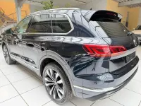 Gebraucht VW Touareg Elegance 381 PS (280 kW) 2022 Blau SUV