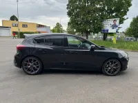 Używany Ford Focus ST 280 KM (205 kW) 2022 Czarny Sedan/Limuzyna
