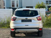 Gebraucht Ford Kuga Titanium 179 PS (131 kW) 2017 Weiß SUV