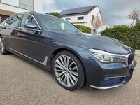 Gebraucht BMW 740 320 PS (235 kW) 2016 Grau Limousine