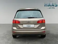 Gebraucht VW Golf VII Trendline 110 PS (80 kW) 2014 Gold Limousine