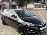 Gebraucht Opel Astra Innovation 116 PS (85 kW) 2011 Schwarz Kombi