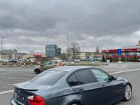 Gebraucht BMW 320 150 PS (110 kW) 2006 Grau Limousine