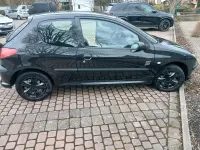 Gebraucht Peugeot 206 60 PS (44 kW) 2004 Schwarz Kleinwagen