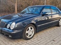Gebraucht Mercedes E200 Avantgarde 163 PS (119 kW) 2000 Schwarz Limousine