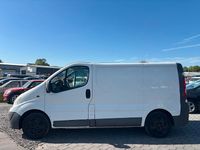 Second-hand Opel Vivaro 114 CP (83 kW) 2012 Alb Monovolum