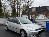 Gebraucht Ford Fiesta 2003 Silber Kleinwagen