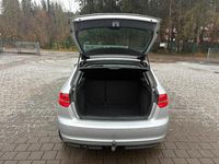 Gebraucht Audi A3 Attraction 105 PS (77 kW) 2011 Grau Limousine