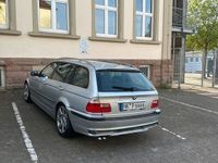 gebraucht BMW 330 d Auto hat Software