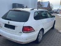 Gebraucht VW Golf VII Match 105 PS (77 kW) 2013 Weiß Kombi