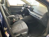 Gebraucht VW Golf VIII Sportline 131 PS (96 kW) 2020 Blau Limousine