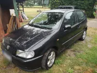 Gebraucht VW Polo 50 PS (36 kW) 1998 Schwarz Kleinwagen
