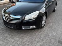 Gebraucht Opel Insignia 131 PS (96 kW) 2013 Schwarz Limousine