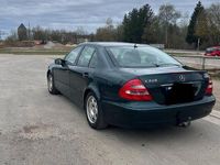 Gebraucht Mercedes E220 Classic 150 PS (110 kW) 2002 Grün Limousine