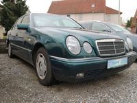 Gebraucht Mercedes E200 Elegance 136 PS (100 kW) 1997 Grün Limousine