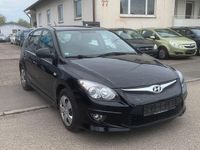 Gebraucht Hyundai i30 90 PS (66 kW) 2012 Schwarz Limousine