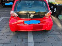 Gebraucht Toyota Aygo 68 PS (50 kW) 2010 Rot Kleinwagen