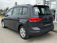 Gebraucht VW Touran 122 PS (89 kW) 2022 Grau Van / Kleinbus