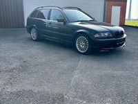 Second-hand BMW 330 184 CP (135 kW) 2000 Negru Break