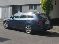 Gebraucht Opel Astra Innovation 140 PS (102 kW) 2011 Blau Kombi