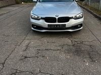 Gebraucht BMW 320 190 PS (139 kW) 2017 Grau Kombi
