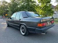 Gebraucht Mercedes 190 132 PS (97 kW) 1987 Grau Limousine