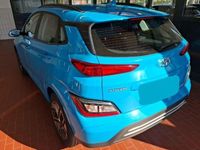 Gebraucht Hyundai Kona 100 kW (136 PS) 2023 Blau SUV